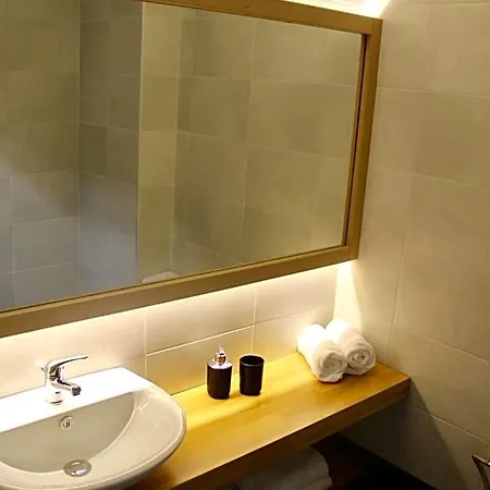Athlos Hotel